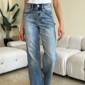 Judy Blue Full Size High Waist Straight Jeans (Light)